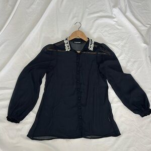 Navy beaded collar sheer button up blouse size: 4